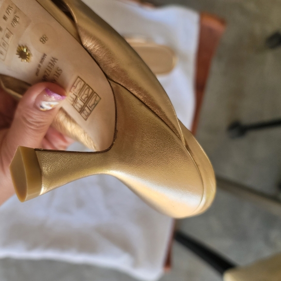 Stuart Weitzman knot metallic sandals - Picture 6 of 10